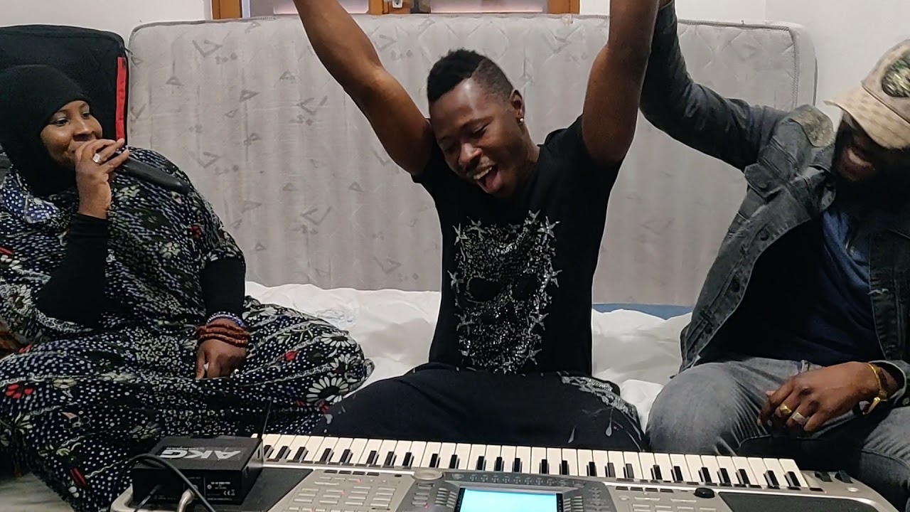 ALIMA COULIBALY CHANTE POUR ZOUMANA KARAMOKO