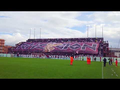Video Reggina-Messina, tutto lo spettacolo del Granillo: la coreografia di Curva Sud e Tribuna