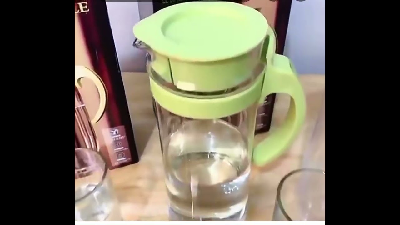 Glass Jar With 4 Glasses