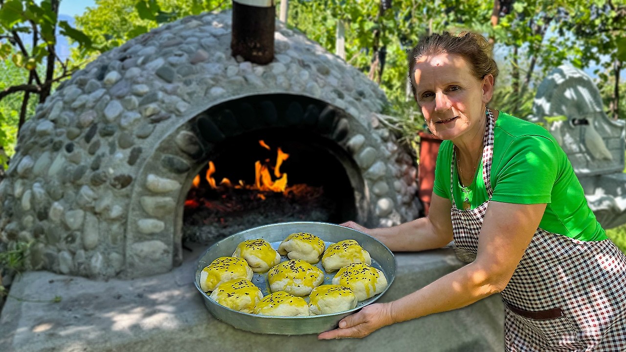 Albanian Village Bread 🍞🇦🇱 – Straight Out of the Traditional Oven!