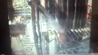 oilfield accident, driller bends monkey board with top drive screenshot 4