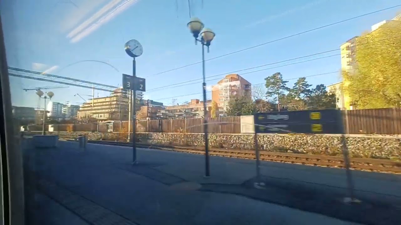 Pendeltåg Från Jakobsberg Till Bro