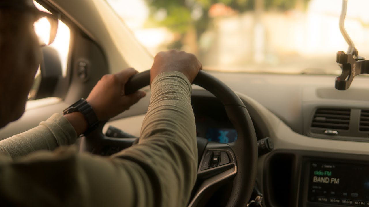 Inquiets, les chauffeurs VTC manifestent et réclament un "numerus clausus"