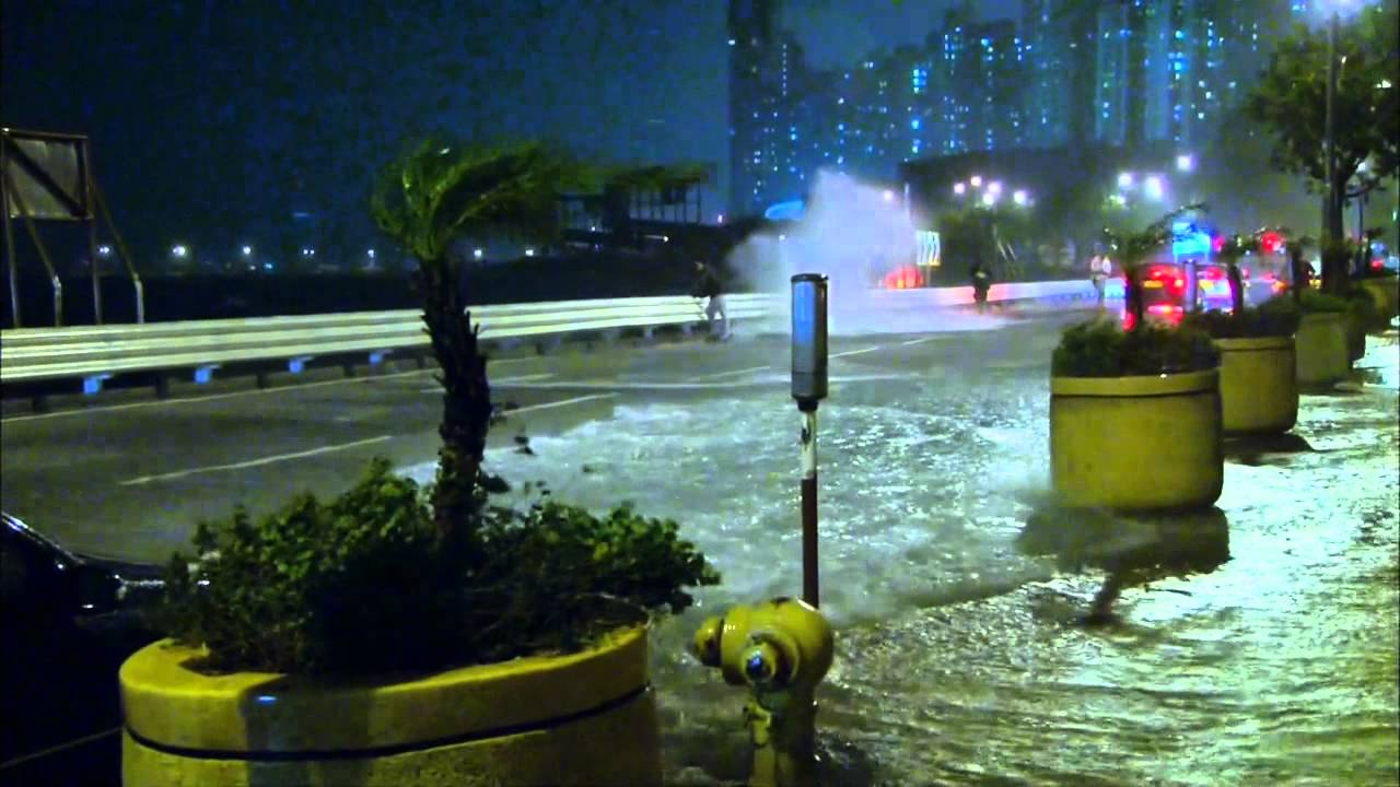 Super Skyscrapers: The Vertical City