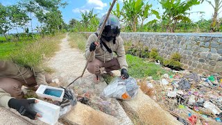 Looking for a used phone in a river full of rubbish || Restoration Oppo Reno