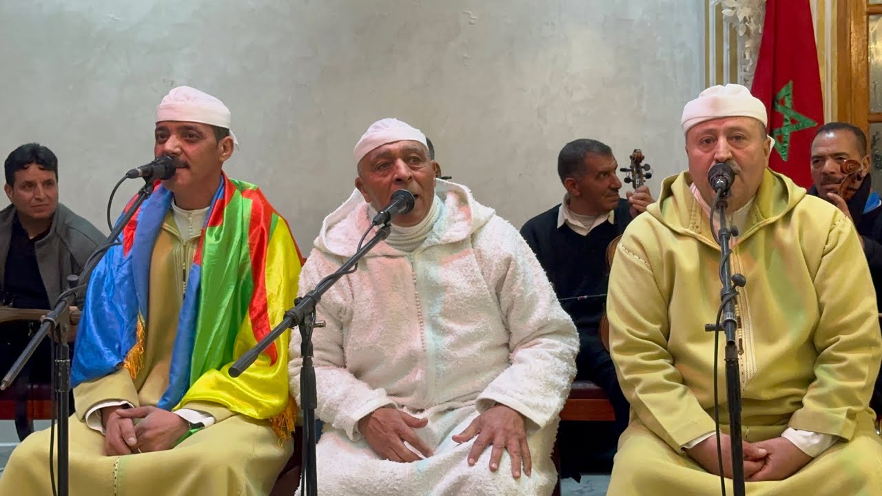   السمفونية الأمازيغية رائعة مع‎ ‎الفنان اوسيدي و الفنان كوردة و الفنان محمد اومغاس و المجموعة