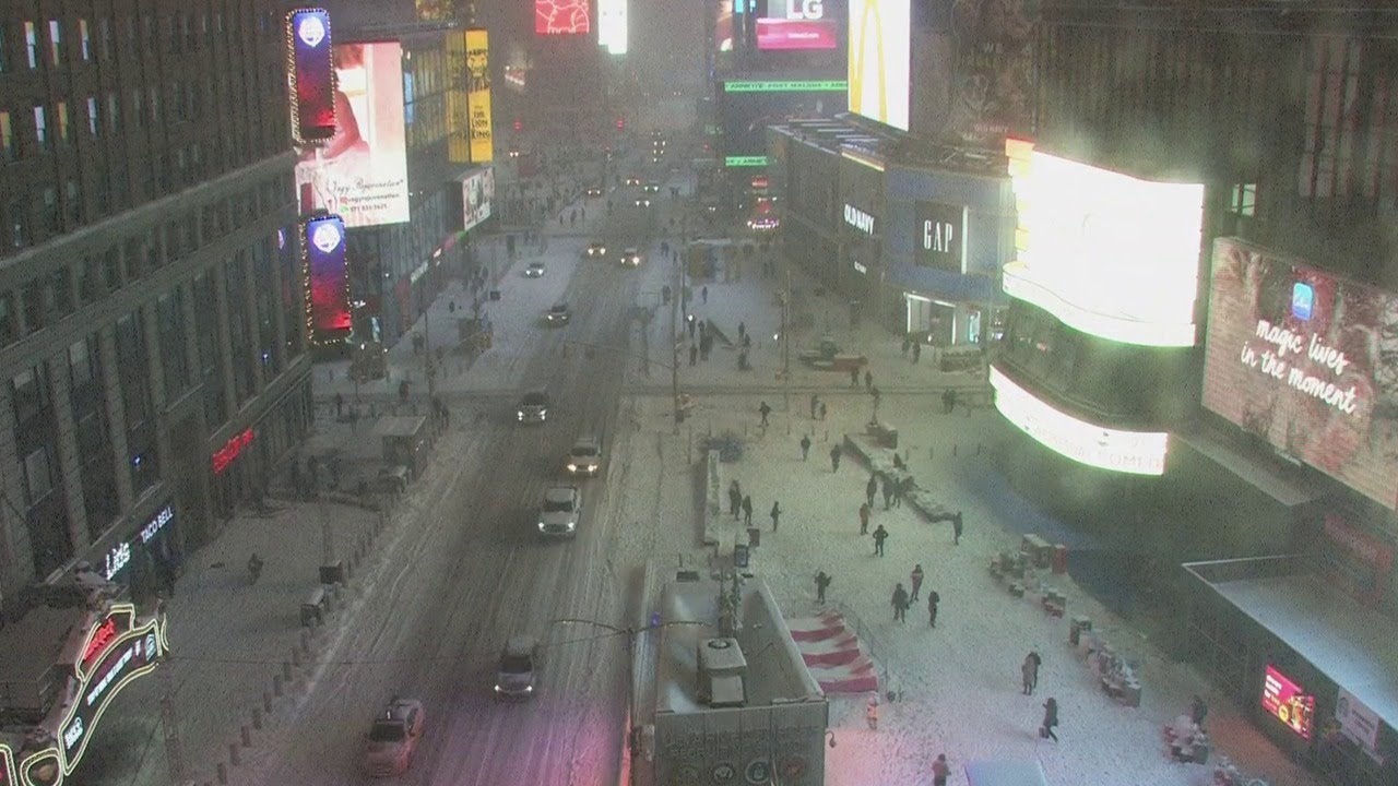 Live: Winter Storm Moves Through New York City's Times Square