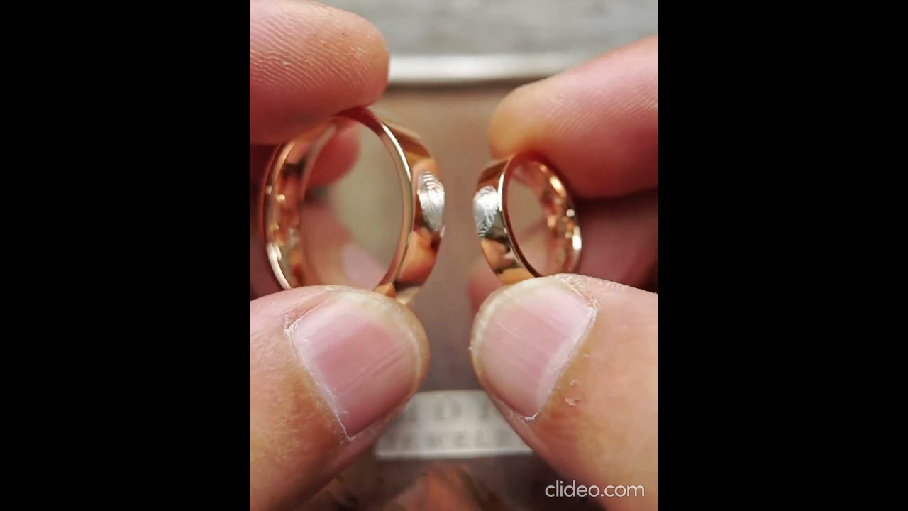 18 K & 22 K GOLD RING WITH FINGER PRINT  