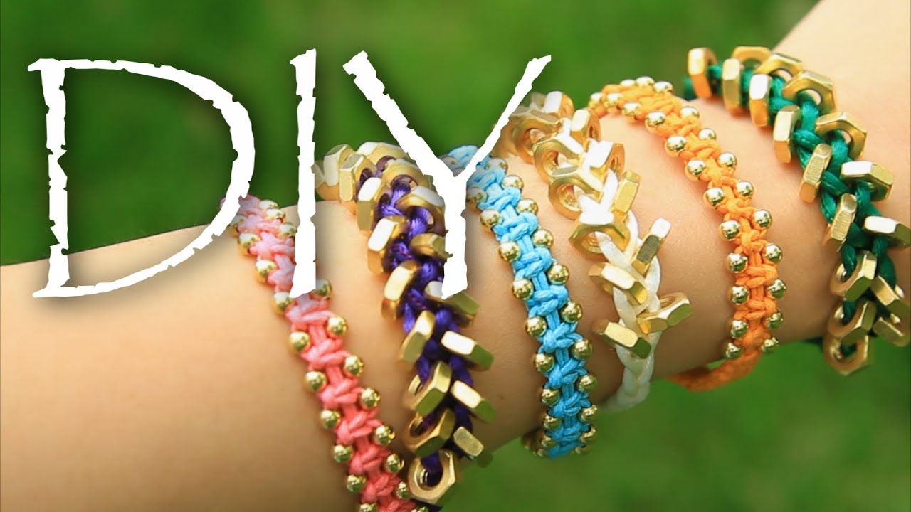 My Easy + Pretty Bracelet-Stack Formula - The Mom Edit