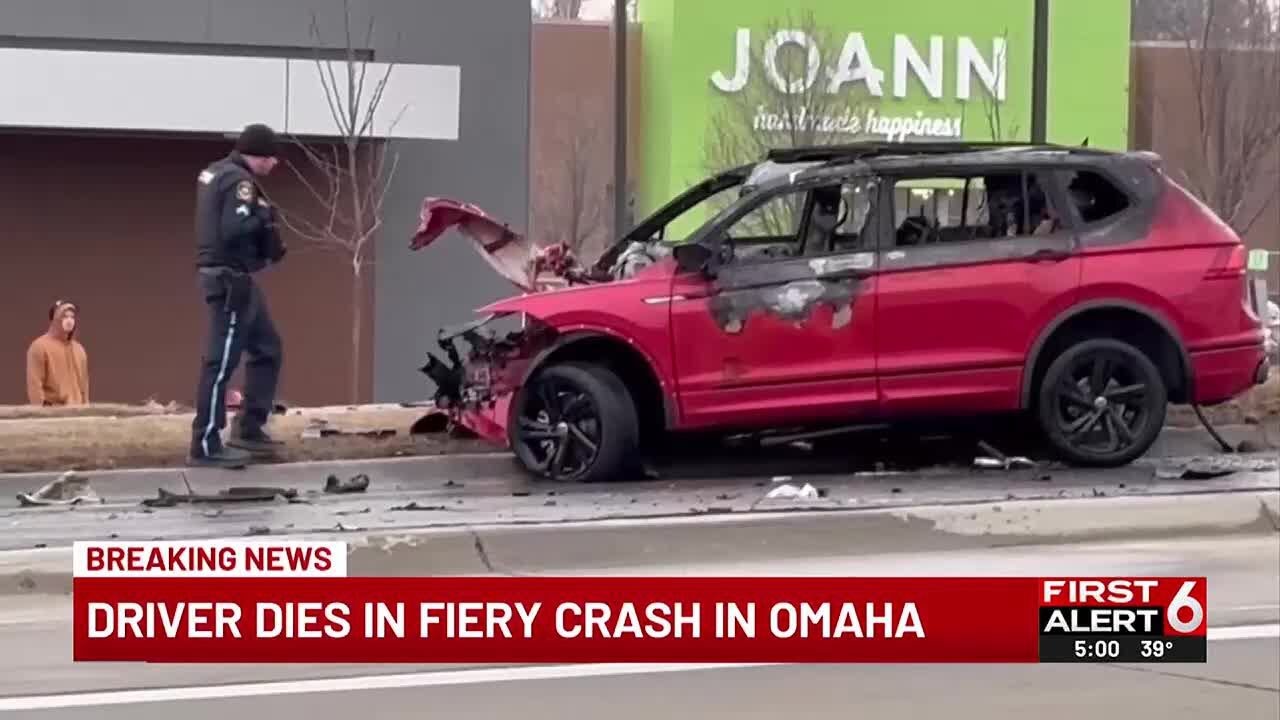 Driver dies in fiery crash in Omaha - YouTube