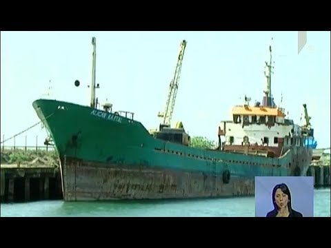 ბათუმში გემის ეკიპაჟი დახმარებას ითხოვს