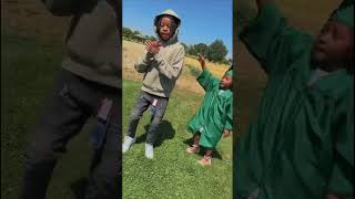 Jacey graduated today. Congratulationsss ….1st grade, here ahe comes 🎉🎉🎉🎉