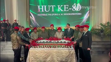 Hendropriyono Ajak Sejumlah Jendral dan Sahabat Memotong Kue Ala Komando