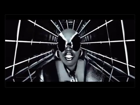 Missy Elliott - She&#039;s A B**ch [Official Music Video]