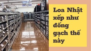 Loa tại Nhật nó xếp như đống gạch thế này cơ mà