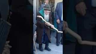 Чеченский долгожитель танцует лезгинку