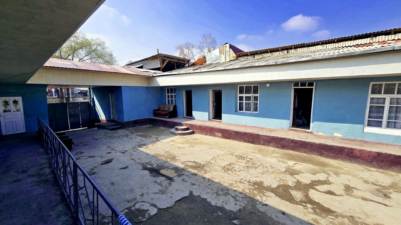 FARGONA SHAHAR REGISTON MAKTABI YONIDA 6 SOTIX 6 XONA XOVLI UY SOTILADI +998943871454