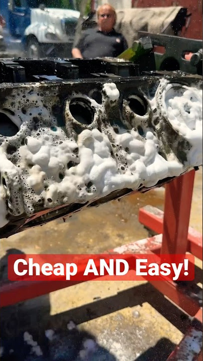 $1 Oven Cleaner vs Greasy Engine Block #enginebuild #autorepair #mechanic #tooltips #carguy