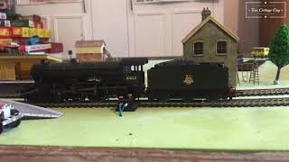 A tender driven locomotive ~ Reviewing the Hornby Class B17/4 61652 Darlington