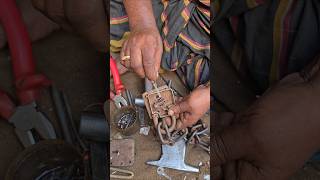 Lost Key, 100-Year-Old Lock: The 80-Year-Old Master's Blind Skill.