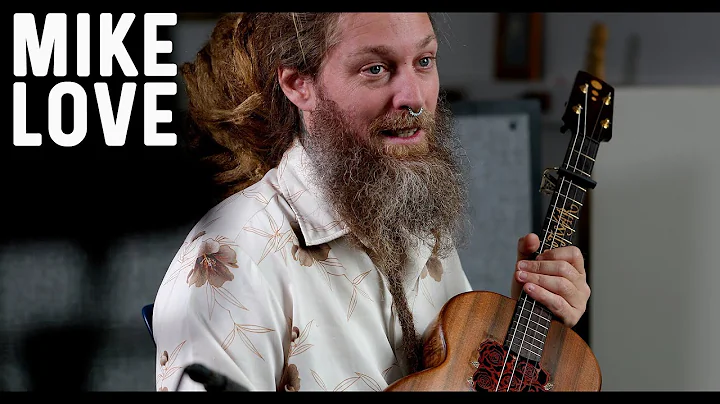 Unik Ukulele Designad av Mike Love - Anslår Kärlek och Fred