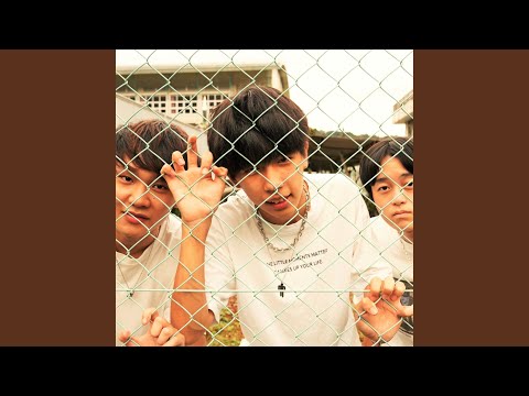 YouTubeでヒーローを視聴