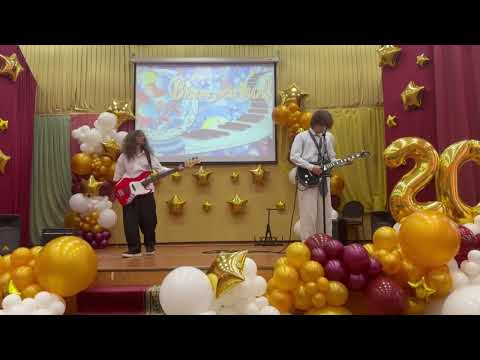 凛として時雨「DISCO FLIGHT」 at school graduation