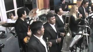 VIDEO: ENGANCHADOS DE SELENA