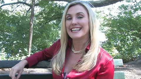 Relationship & Dating Advice : Reading Male Body Language