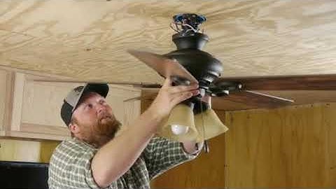 How to Replace a Ceiling Fan With a Light Fixture