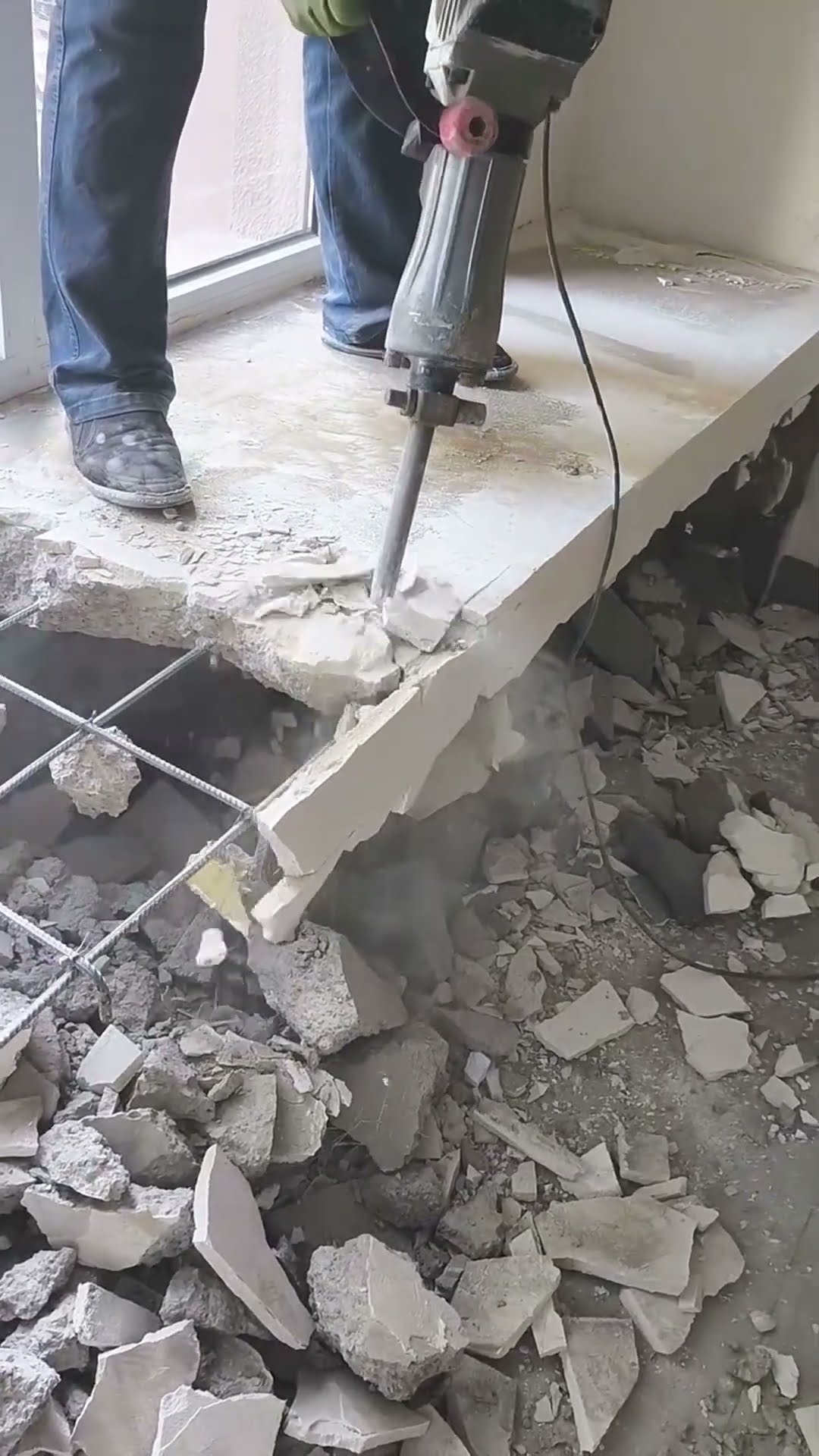 Balcony concrete blasting process