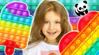 ERIKA ENSEÑA SUS POP IT - SIMPLE DIMPLE FIDGET TOYS ❤️ EL JUEGO DE BURBUJAS | Erika Golubeva