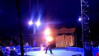 ОГНЕННОЕ ШОУ . ФАЕР ШОУ . FIRE SHOW . ЖОНГЛИРОВАНИЕ ОГНЕМ . ЦИРКОВОЙ НОМЕР.