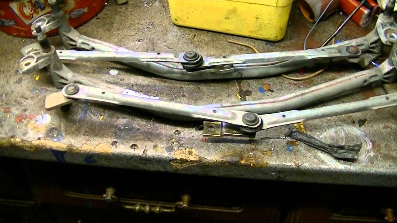 WV Polo 2009 Mk5 Windscreen Wiper Linkage Removal and Refit YouTube