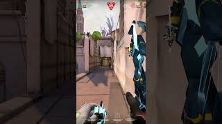 BRO CHANGE YOUR CROSSHAIR OR I WILL BAIT #valorant #valorantclips #valorantlive
