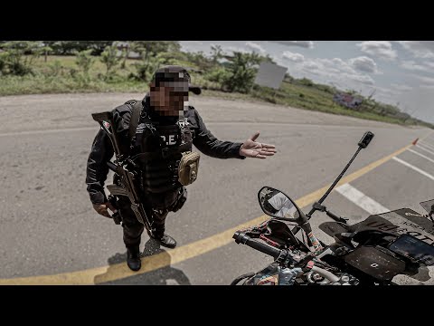 THE MEXICAN POLICE WARNED ME TWICE AND IN THE END I GOT AN ACCIDENT 💥 CHIAPAS, MEXICO | Episode 222