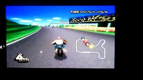 MKWii Testing Out New GameCube Controller