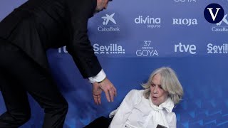 Susi Sánchez Sufre Una Caída Al Posar Con Su Goya A La Mejor Actriz De Reparto Estoy Bien