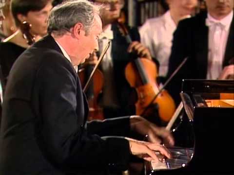 Mozart, Concierto Nº 20, K466. Ivan Klánský, piano - YouTube