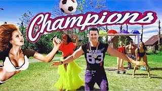 Чемпионат! Championship! Russian girls vs football players! Красивые болельщицы