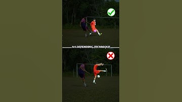 1v1 DEFENDING TECHNIQUES ⚽️.#football #footballskills #soccer #defender #defending #shots