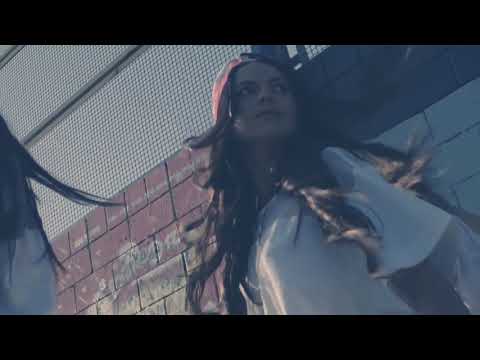 الأغنية الأجنبية الذي يبحث عنها الجميع حط السماعات أسمعني يا فتى وأستمع لنبضات قلبي INNA