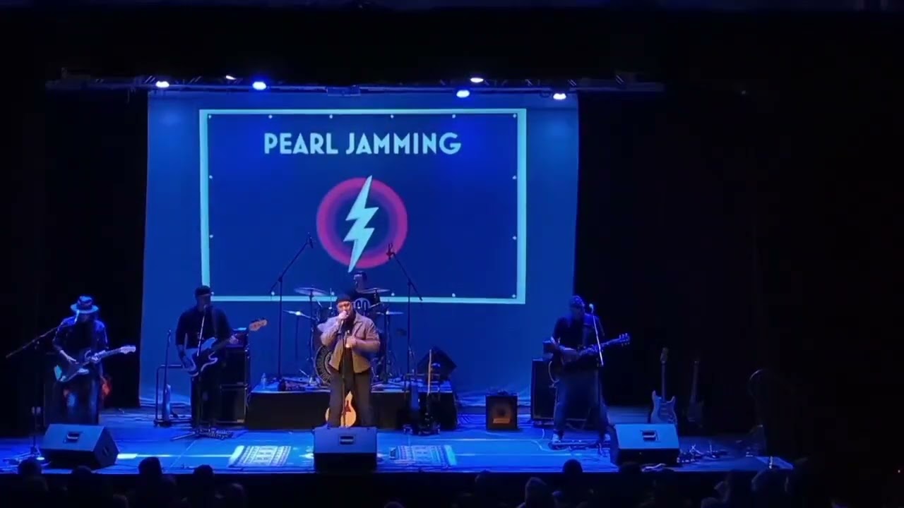 Even Flow - Pearl Jamming - Live at Victoria Hall, Cobourg