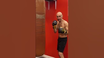 World champion boxer explains how to get more power in your left hook in boxing🥊🥊