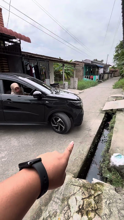 Latihan Parkir Mundur Garasi