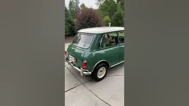 1964 Austin Cooper S 1071 - Going for a spin.