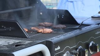 Charcoal or Gas? Testing Grills That Use Both | Consumer Reports