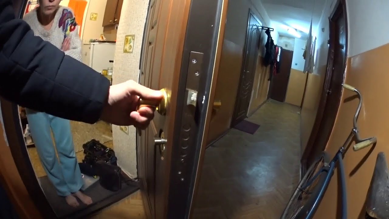 ☑️Как поменять дверной замок☝️😊 Перестала работать защёлка входной ...