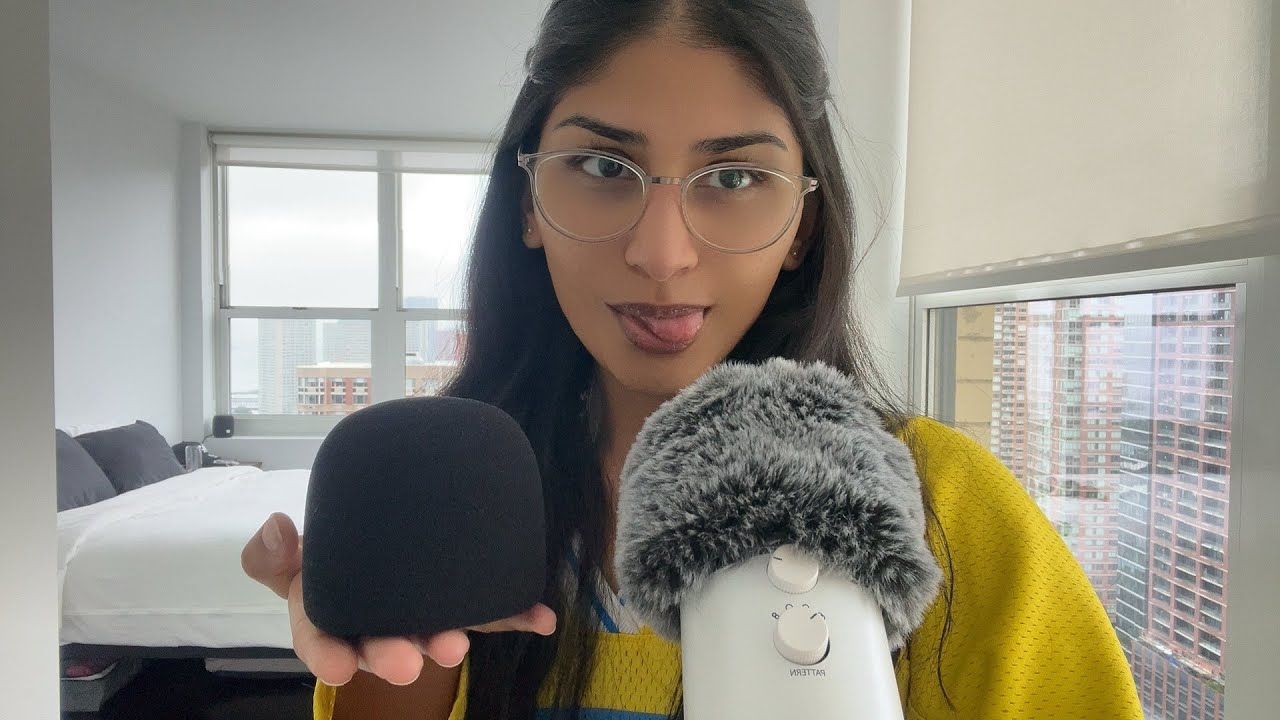 asmr mic scratching foam cover & fluffy mic | this or that? - YouTube