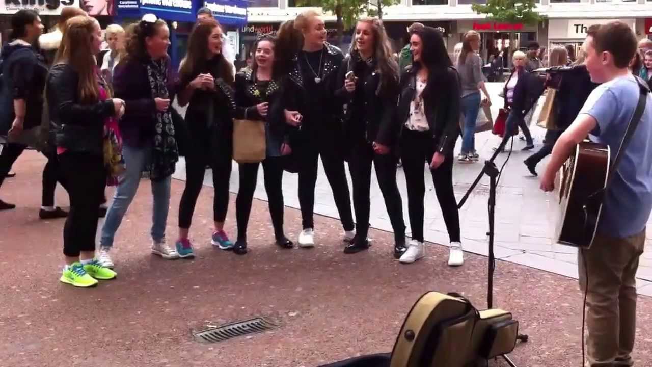 Jamie Wooding small bump ed sheeran cover with girl fans